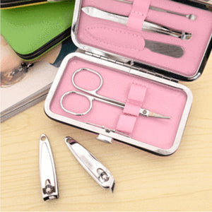 Nail Clipper Kit in Pink